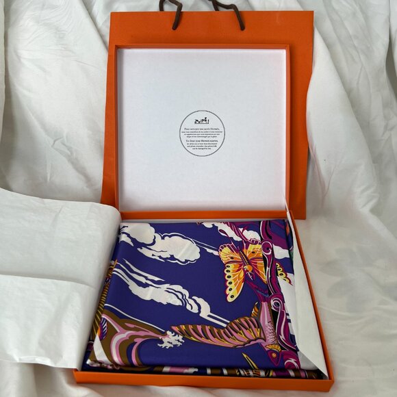 [RARE] Hermès 2014 De la Mer au Ciel Silk Scarf 90cm in Violet, Orange, Vert - Picture 2 of 10